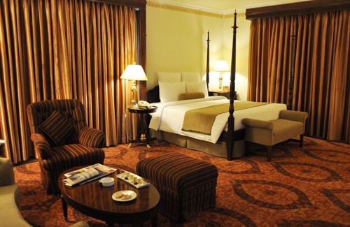 Mall Road Hotel | Pearl Continental Lahore