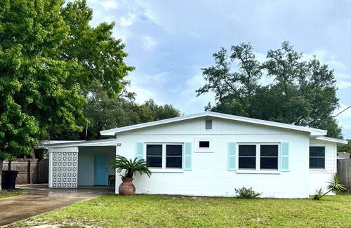 Parker House | Pearl Cottage Beach and Tyndall Airforce Base Near