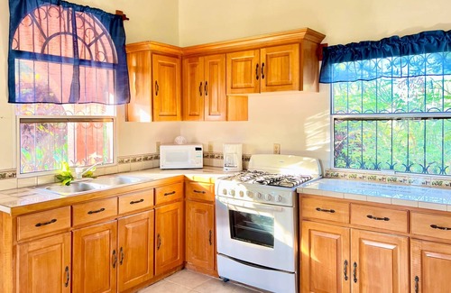 Mahogany Bay House | Pearl Cove Casita @ Dixon Cove