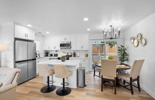 East San Jose House | Pearl Haven Retreat on Lochner Dr #42069