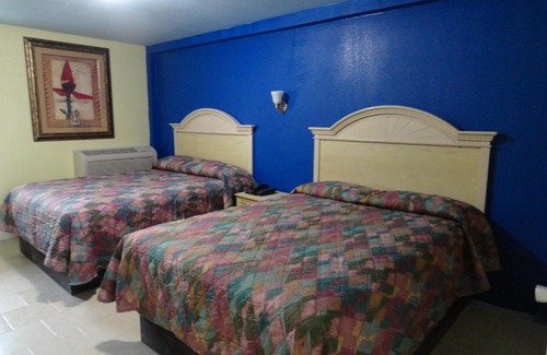San Jacinto Hotel | Pearl Inn