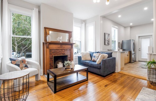 Eckington House | Pearl Light near Noma/Union Market