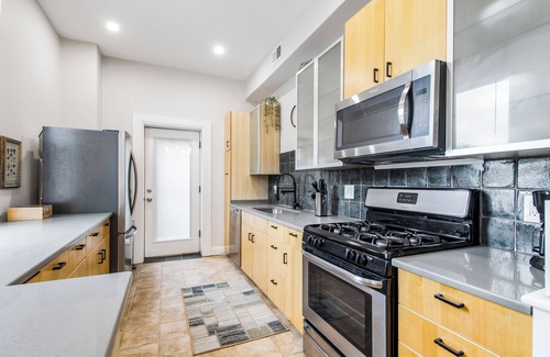 Eckington House | Pearl Light near Noma/Union Market