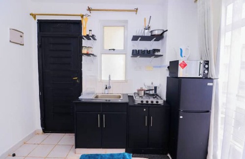 Riruta Apartment | Pearl Luxury Studio with Pool, Free Parking and Netflixnn