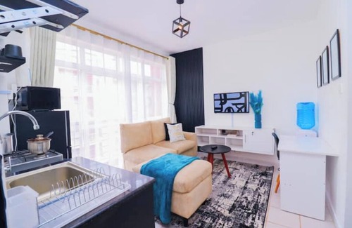 Riruta Apartment | Pearl Luxury Studio with Pool, Free Parking and Netflixnn