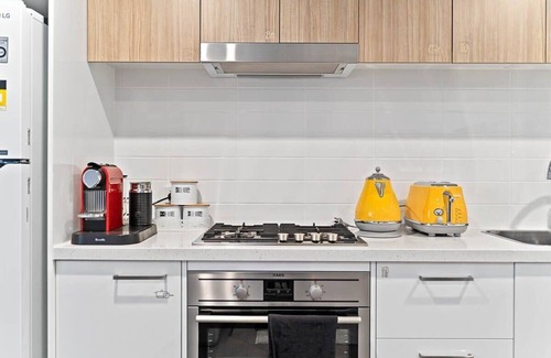 Adelaide Central Business District Apartment | Pearl on Grote/Pool&Gym/Central Mkt/Parking