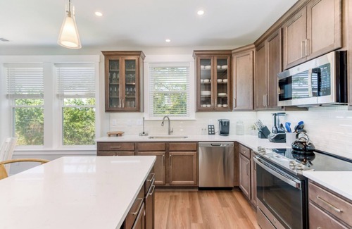 Bermuda Bay Condo | Pearl Point - Serene Retreat, Large End Unit, Peaceful Views