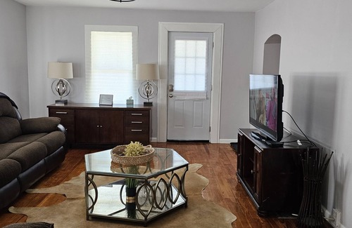 Greeneville House | Pearl St. Hideaway 2br house with Gameroom