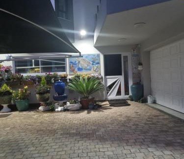 Glentana Apartment | Pearl White Sands