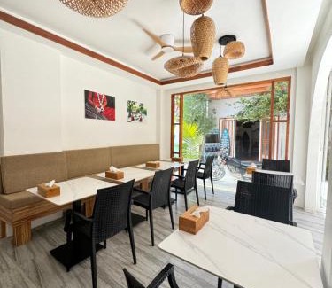 Gulhi Hotel | Pearlshine Retreat Maldives