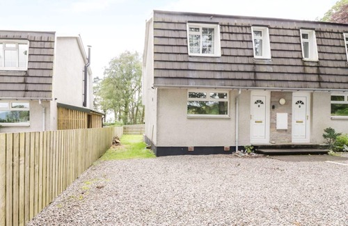 West Laroch Cottage | PEBBLE NOOK, pet friendly, country holiday cottage in Onich