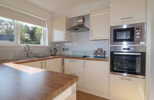 Ebford Cottage | PEBBLE & PINE AT HARCOMBE HOUSE, family friendly in Chudleigh