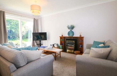 Rustington House | Pebble Place