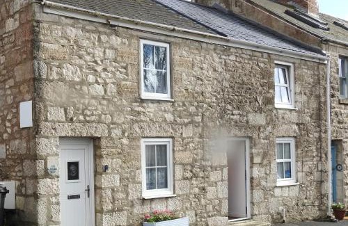 Isle of Portland House | Pebble Reef