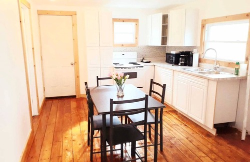 Milford Cottage | Pebbles Beach Resort - Eagle - 20 Guest Package (5 cottages)