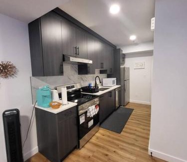 Edmonton House | Pebbles' Cozy 2Bed Basement Suite - near Downtown