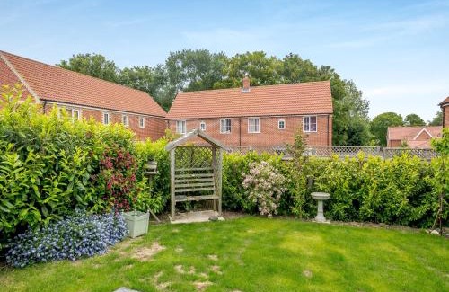Overstrand House | Pebbles
