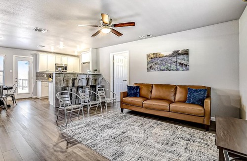 New Braunfels House | Pecan Row Getaway