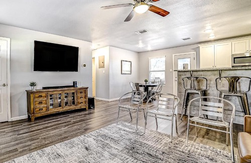 New Braunfels House | Pecan Row Getaway