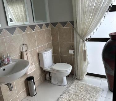 Hartbeespoort Villa | Pecanwood Holiday Home