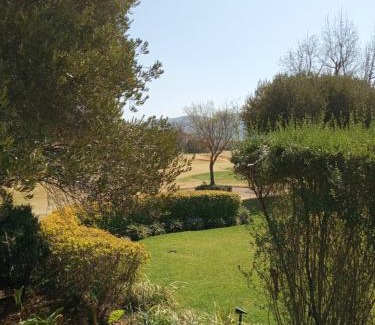 Hartbeespoort Villa | Pecanwood Treasure Hartbeespoort Dam