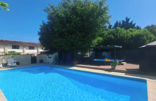Saint-Pierre-de-Juillers Cottage | 'Peche' La Grange du Moulin -Just families - Fun for kids - Heated pool - wifi