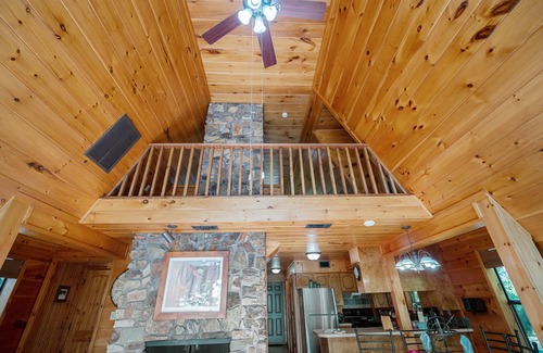 Smithville Cabin | Peckerwood Knob Sunrise Cabin; Seclusion in the Mountains of SE Oklahoma