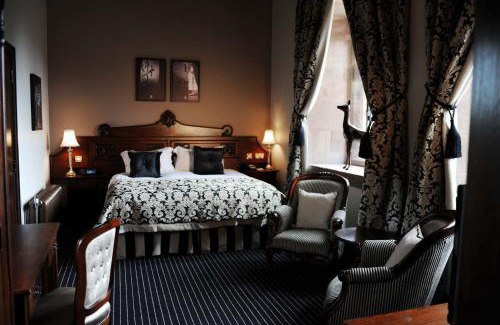 Tarporley Hotel | Peckforton Castle