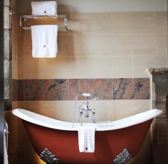 Tarporley Hotel | Peckforton Castle