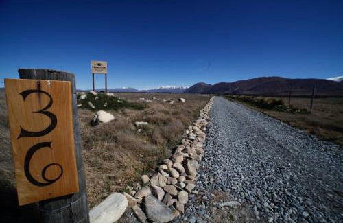 Twizel House | Pedalfish Cottages - Galaxy Views