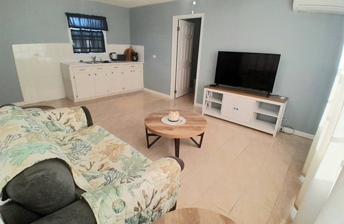 Cartwright Cottage | Pedrini Cottages - Newly renovated with AC and WiFi in beautiful Long Island.