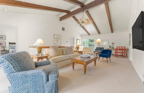 Oceanside House | Peek-of-Blue