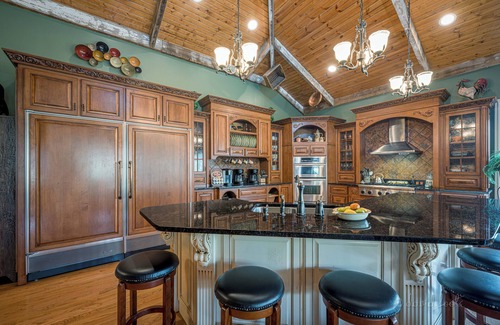 The Galena Territory House | Peep the Leaves @ The Territory's BEST Lodge - Hot Tub! Fire Pit! Views!