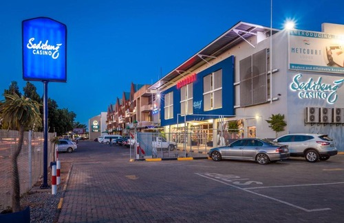 Francistown Hotel | Peermont Metcourt Hotel