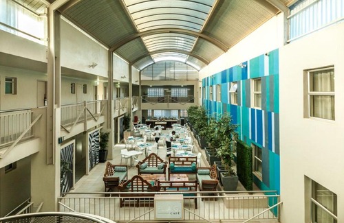 Francistown Hotel | Peermont Metcourt Hotel