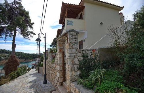Votsi Apartment | Pefka Apartments