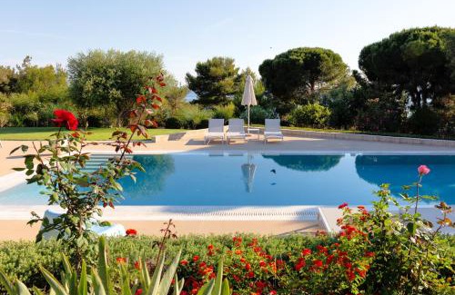 Marathopoli Apartment | Pefkides