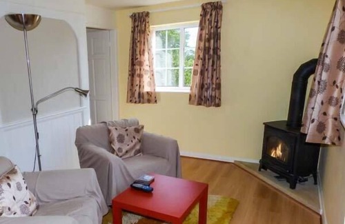 Easterside Cottage | PEG'S COTTAGE, pet friendly, character holiday cottage in Helmsley