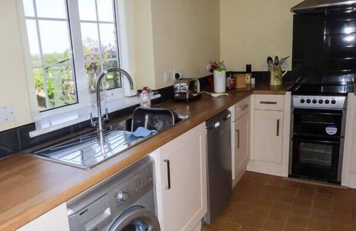 Easterside Cottage | PEG'S COTTAGE, pet friendly, character holiday cottage in Helmsley