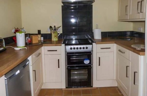 Easterside Cottage | PEG'S COTTAGE, pet friendly, character holiday cottage in Helmsley