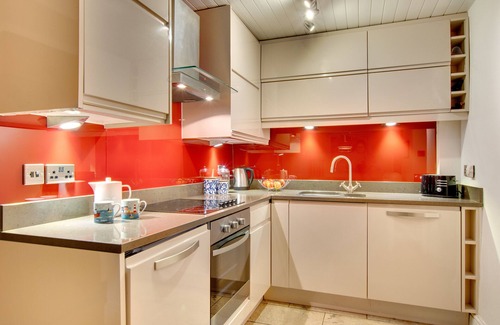 Craster House | Pegasus Cottage - Three Bedroom House, Sleeps 6