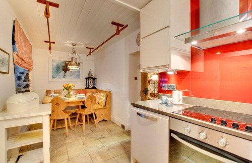Craster House | Pegasus Cottage - Three Bedroom House, Sleeps 6