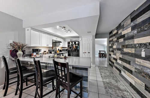 Hobe Sound House | Peggy's Retreat - Bougainvillea Cottage