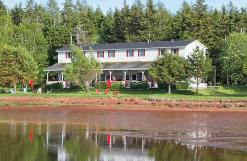Cardigan Apartment | PEI Waterside Apt. #3, quiet waterfront Apt., beach, scenic view, great sunsets