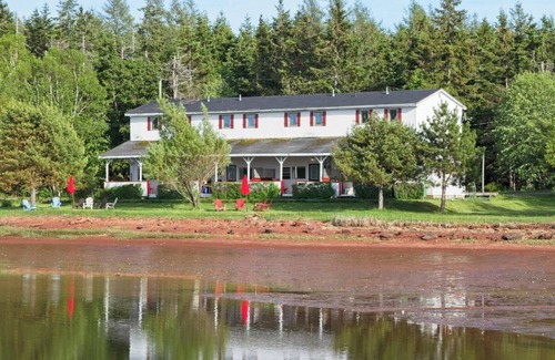 Cardigan Apartment | PEI Waterside Apt. #4, Quiet waterfront Apt, scenic view, sunsets
