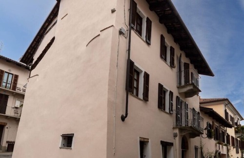 La Morra Apartment | PEIRAGAL apartment in the historic center