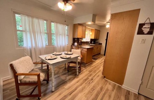 Pekin House | Pekin Retreat