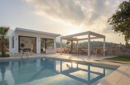 Mathes Villa | pelagias villa lefka with heated pool