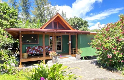 Kehena House | PELE'S SHALA - Sweet Seaview Sanctuary near Ocean, Beach, and Kalani!