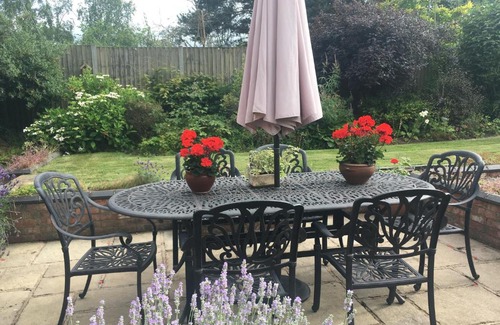 Eaton Mascott Bed & Breakfast | Pelham Grove